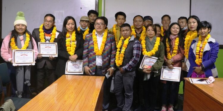 इलाम फोनिज अध्यक्षमा पुन: योङहाङ निर्वाचित