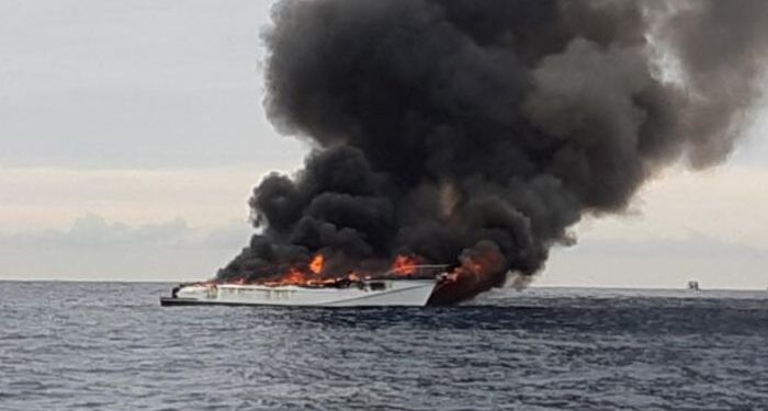 बंगलादेशमा डुङ्गामा आगलागी हुँदा २७ जनाको मृत्यु, १०० जना घाइते