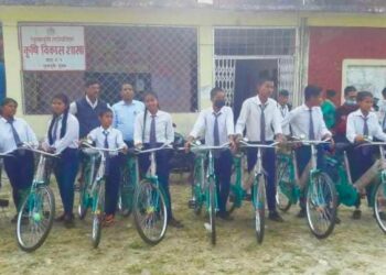 चुलाचुली गाउँपालिकामा दलित विद्यार्थीलाई साईकल वितरण