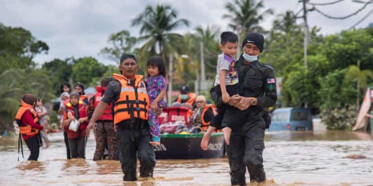 मलेसियामा भीषण बाढी, ३५ हजार नागरिक विस्थापित