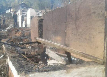 पाँचथरको बरभञ्जाङमा आगलागी हुँदा करिब १ करोड ९० लाख बराबरको क्षति (फोटो फिचर)
