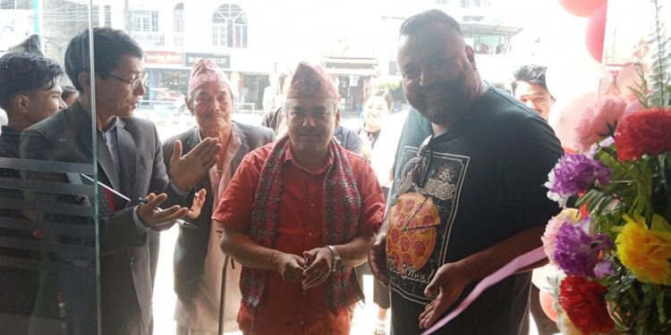 दमकमा खुल्यो सुविद्या सम्पन्न ‘गोल्ड अवार्ड बेकरी हाउस’