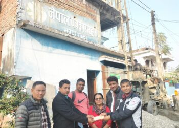 नेपाल पत्रकार महासंघ झापाका अध्यक्ष गिरीद्धारा पत्रकार उपचार कोषलाई २५००० प्रदान