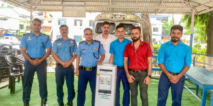 दिपज्योति सहकारीद्धारा ईलाका प्रहरी कार्यालय दमकलाई वाटर हिस्पेन्चर हस्तान्तरण