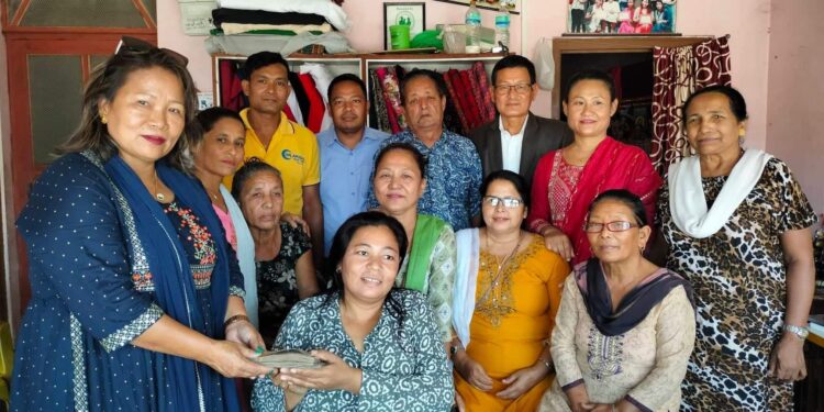 हार्मोनियम फाउन्डेसनले गर्यो सुनुवारलाई आर्थिक सहयोग