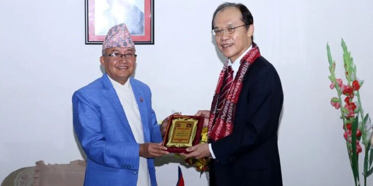 प्रमुख आयुक्त र जापानी राजदूतबीच भेटवार्ता