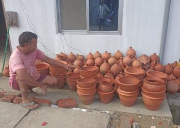 माटोका भाँडा नबिक्दा पेसा सङ्कटमा