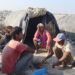 परिवार पाल्न नौ महिना बगरमा बास