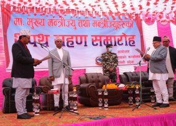 कर्णालीका मुख्यमन्त्री शर्माद्वारा शपथ ग्रहण