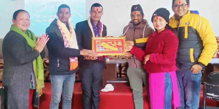 तेह्रथुमको छथरमा एक हप्ते आधारभूत उद्घोषण तथा रेडियो पत्रकारीता तालिम सम्पन्न