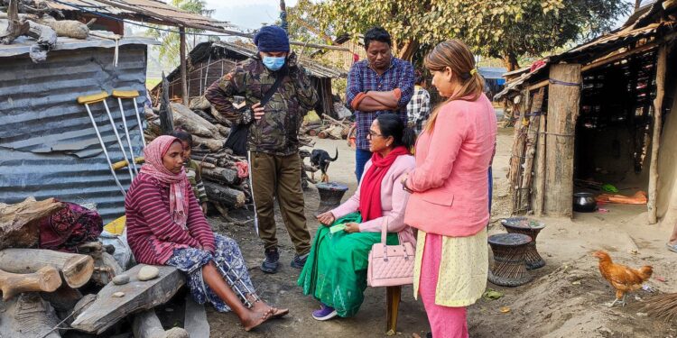 खुट्टा भाँचिएर लगाएको स्टिल निकाल्नै नसकेकी सपनालाई नगरपालिकाले सहयोग गर्ने