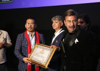 नेपाल सिनेमा फेस्टमा निप फिल्मका प्रोपाइटर रमेश ढकाल सम्मानित