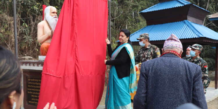 राष्ट्रपतिद्वारा षडानन्द र योगमायाको सालिक अनावरण