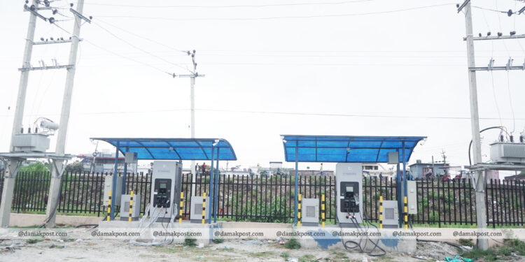 दमकमा इलेक्ट्रिक चार्जिङ स्टेशन