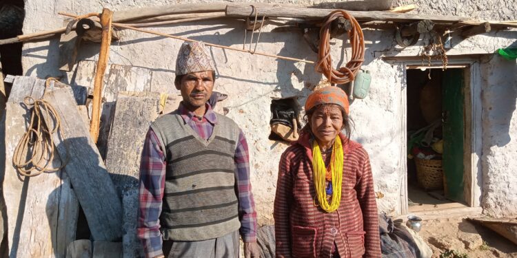 अशिक्षा र गरिबीको दूरावस्था, २६ वर्षमा १२ सन्तान !