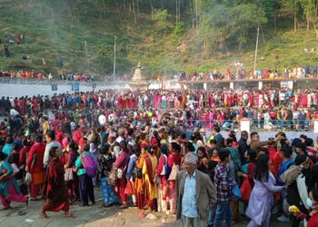 मातातीर्थ कुण्डमा भक्तजनको घुइँचो