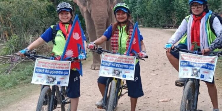विभेदविरुद्ध पत्रकार महिला मेची–महाकाली साइकलयात्रामा