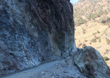 मध्यपहाडी लोकमार्गको वैकल्पिक सडक ओझेलमा