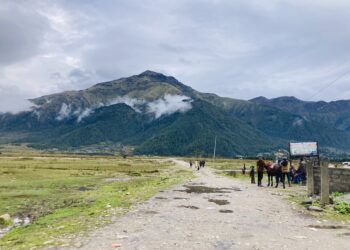 ढोरपाटनको यात्रा : सिकार खेल्न विदेशी, घुमफिर गर्न नेपाली