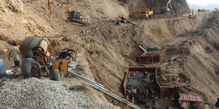 दमक–चिसापानी सडकको एक वर्ष म्याद थपिने