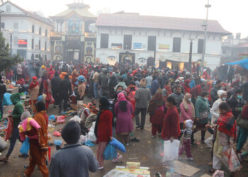 दिवङ्गत पितृको सद्गतिको कामना गर्दै शिवालयमा शतबीज छरियो