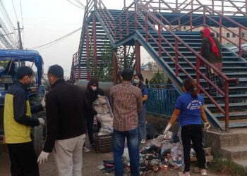 दमकमा थुप्रिएको फोहोर व्यवस्थापनमा जुट्यो सुन्दर समाज नेपाल