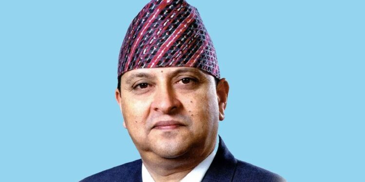 पूर्वराजा ज्ञानेन्द्र शाह पश्चिम नेपालको भ्रमणमा जाँदै