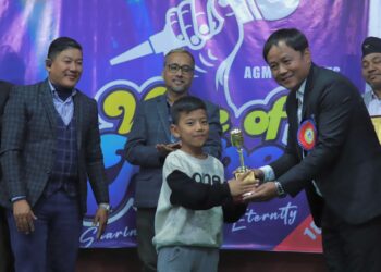 भ्वाईस अफ होप सिजन एकको बिजेता ईम्मानुएल पेन्तिकोस्टल चर्चका आईशा लिम्बू बनिन ।