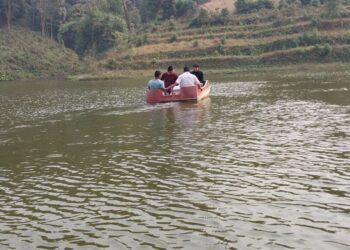 आन्तरिक पर्यटकको गन्तव्य बन्दै ‘तेह्रकुने सिमसार’