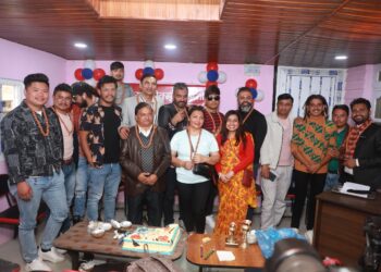 ४ रुपैयाँमा केश काटेर बि.स्टार एकेडेमी एण्ड युनिसेक्स सलूनले चौथो वार्षिकोत्सव मनायो