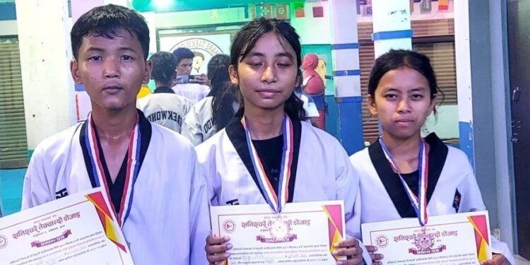 अन्तर नगरपालिका स्तरिय तेक्वान्दो खेल प्रतियोगितामा झापा दमकका तिनजना खेलाडिहरुले पदक जित्न सफल भएका छन ।