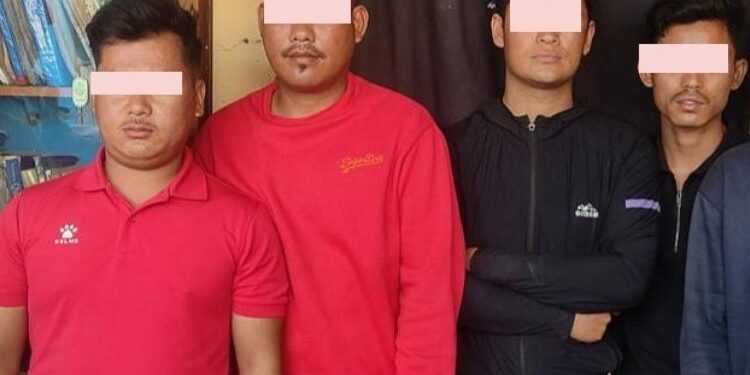 झापाको गौरादह लगायत अन्य विभिन्न ठाउमा चोरिमा संगलग्न ब्यक्तिहरुलाई ईटहरिबाट झापा प्रहरिले पक्राउ गरेको छ ।