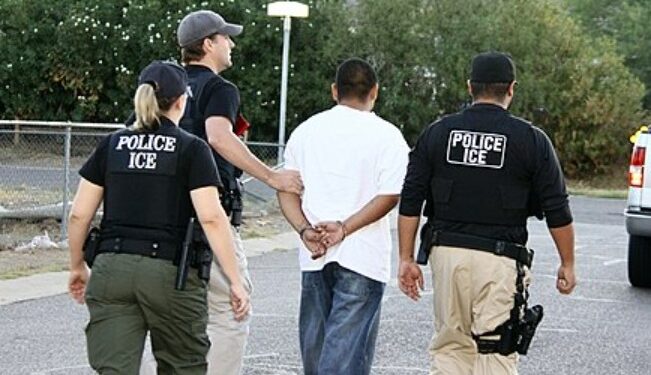 डाक्टरमाथी आक्रमण गर्ने २ जना भद्रपुरबाट पक्राउ ।