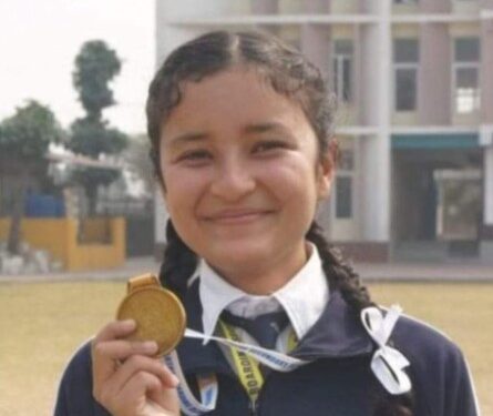 झापाबाट ४ जीपीए ल्याउने एक्ली छात्रा  ।