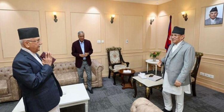 देउवाको निमन्त्रणा ओलीसहितको बैठकमा प्रधानमन्त्री दाहालको पनि उपस्थिति ।