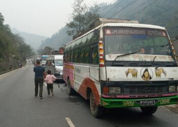 पृथ्वीराजमार्ग छिर्कने-देउराली सडकखण्ड अवरुद्ध हुने   ।