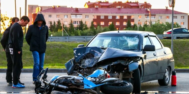 यात्रुबाहक बषको ठक्करबाट मोटरसाईकलमा सवार ब्यक्तिको मृत्यु  ।