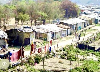 भोलीदेखी तिन दिन काठमडौका बॅाकी सुकुम्वासी वस्तीमा डोजर चल्दै ।